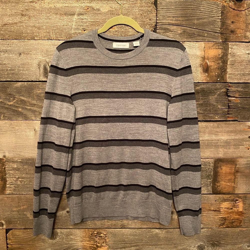 Calvin Klein Men's Crewneck Striped Sweater Medium